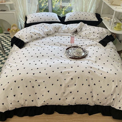 INS Heart Love Flower Bedding Sets Bed Sheet Simple Black White Duvet Cover Lace Bed Sheet Set Girl Woman Luxury Textiles