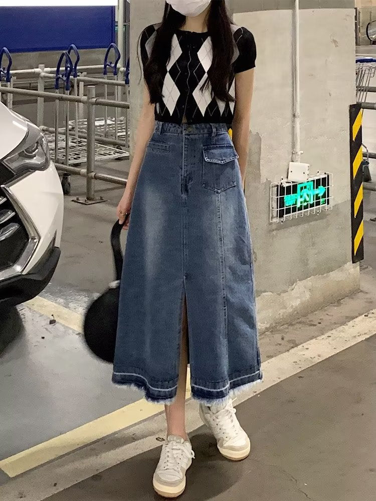 Faded Denim Buttoned Slit Skirt