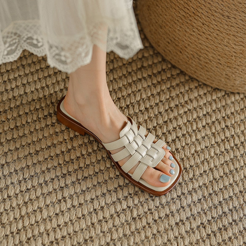 Bianca® | Vintage-inspired and Cool Sandals