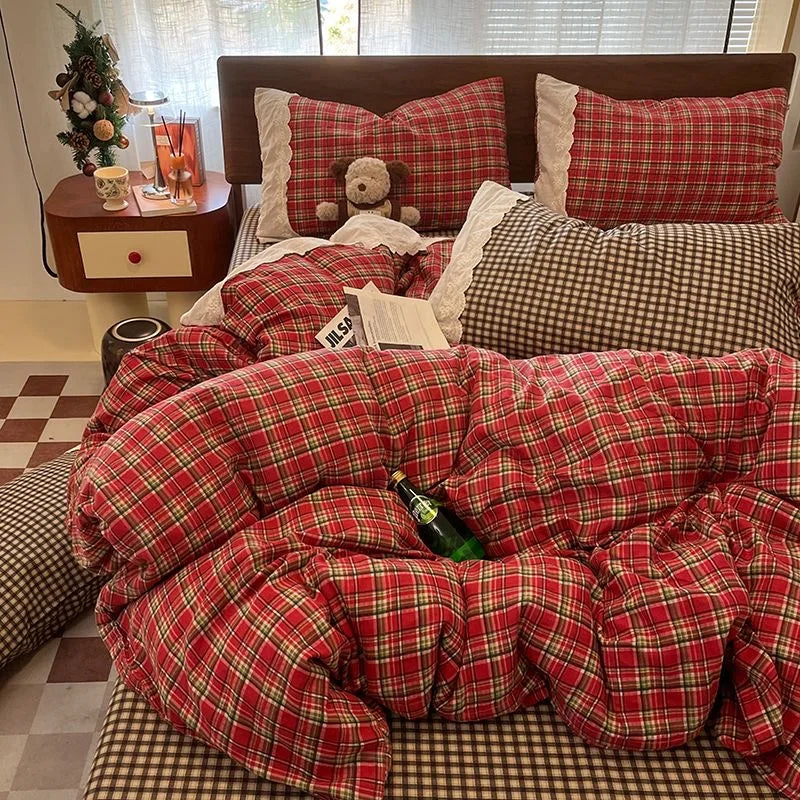 INS Girls Retro Red Grid Bedding Sets 2025 New Lace Bed Sheet Set Women Plaid Queen Size Duvet Cover Sets With Pillowcases