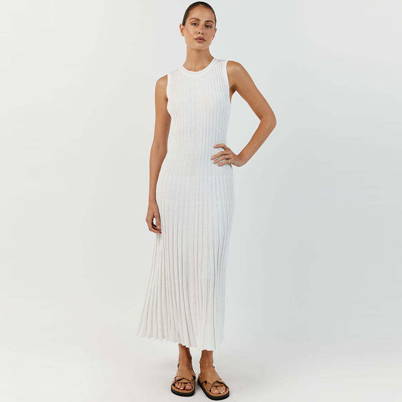 Elegant White Crew Neck Sleeveless Rib Knit Fitted Midi Dress