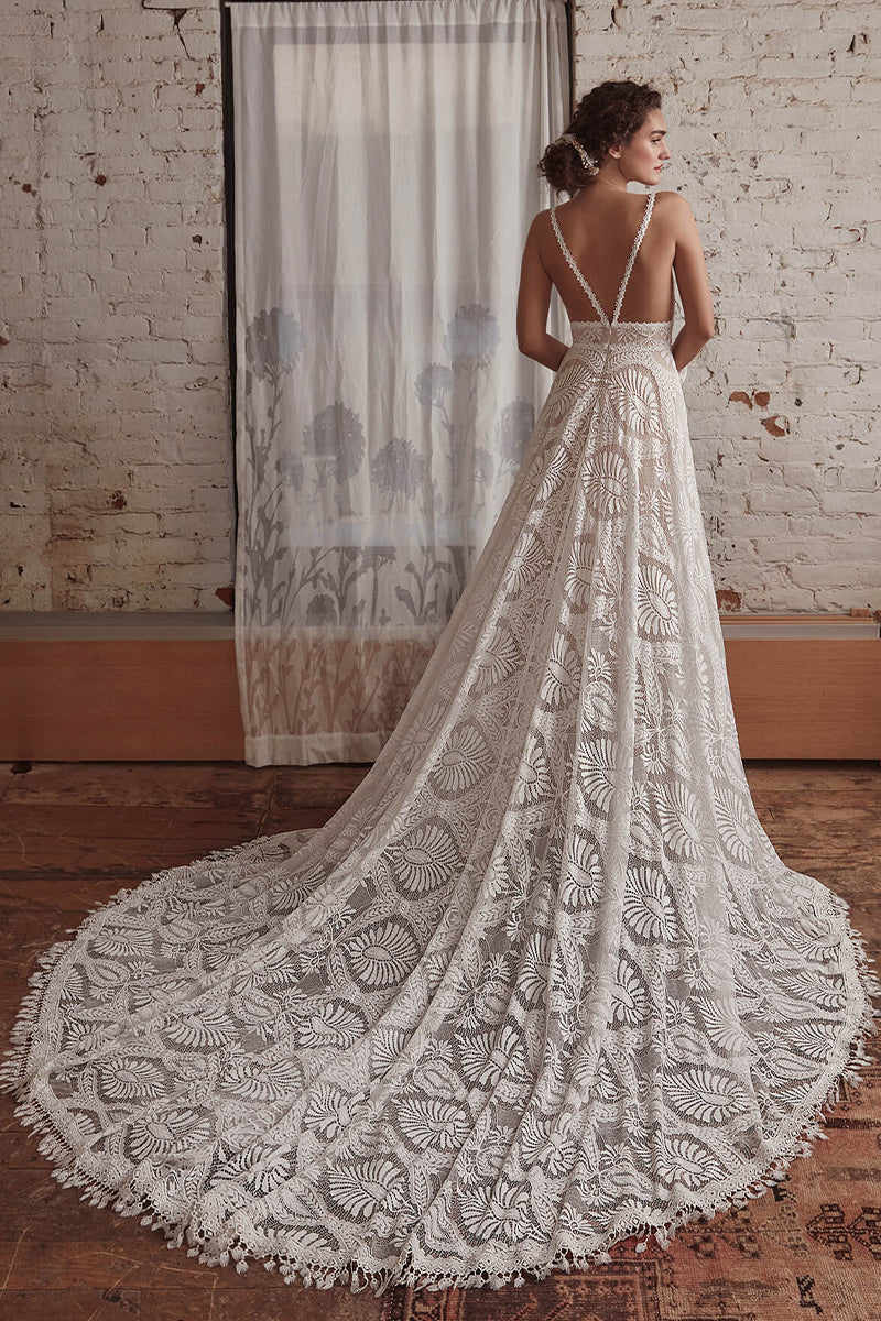 Mijas Ethereal Lace Wedding Dress