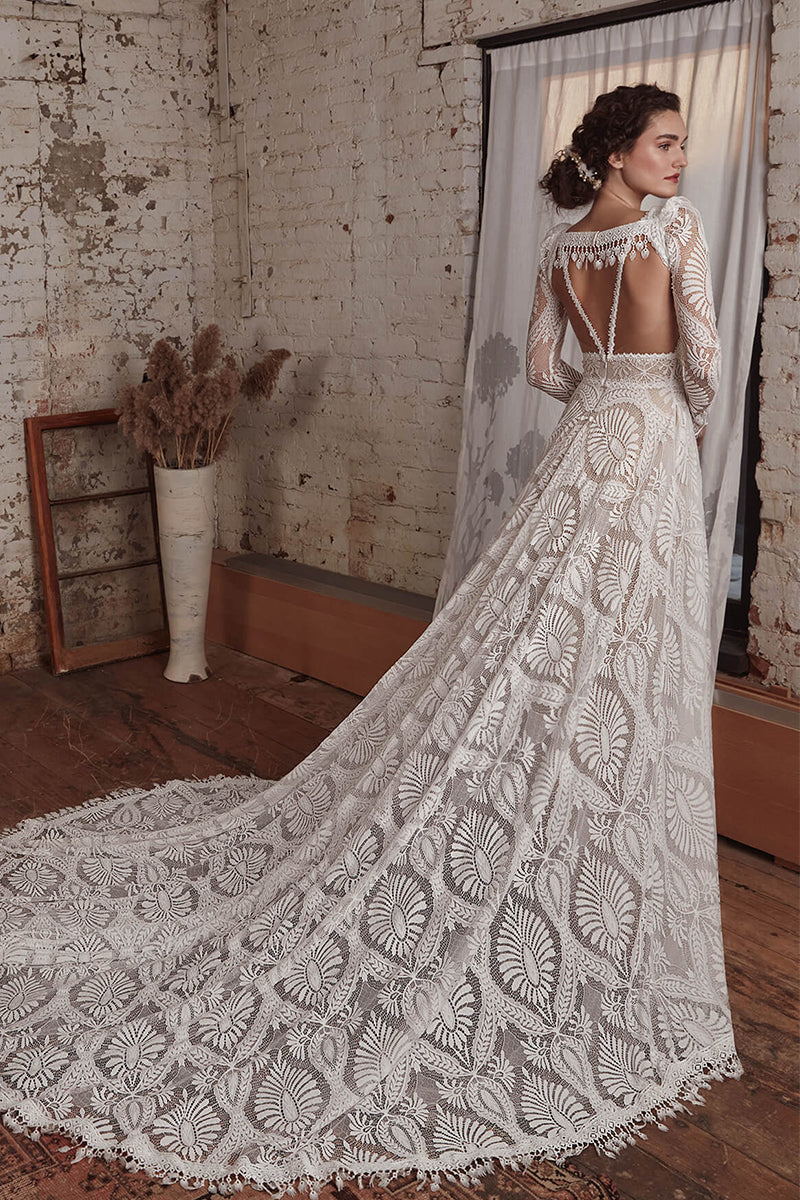 Mijas Ethereal Lace Wedding Dress