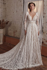 Mijas Ethereal Lace Wedding Dress