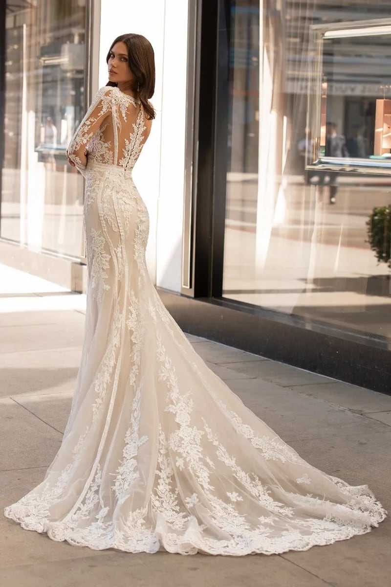 Serene Long-Sleeve Wedding Dress