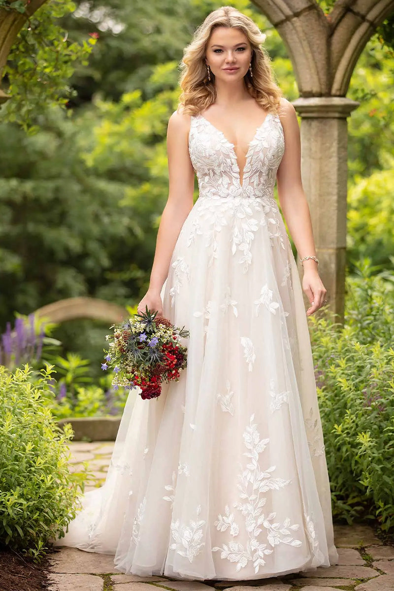 Valette A-Line Lace Tulle Chapel Train Wedding Dress