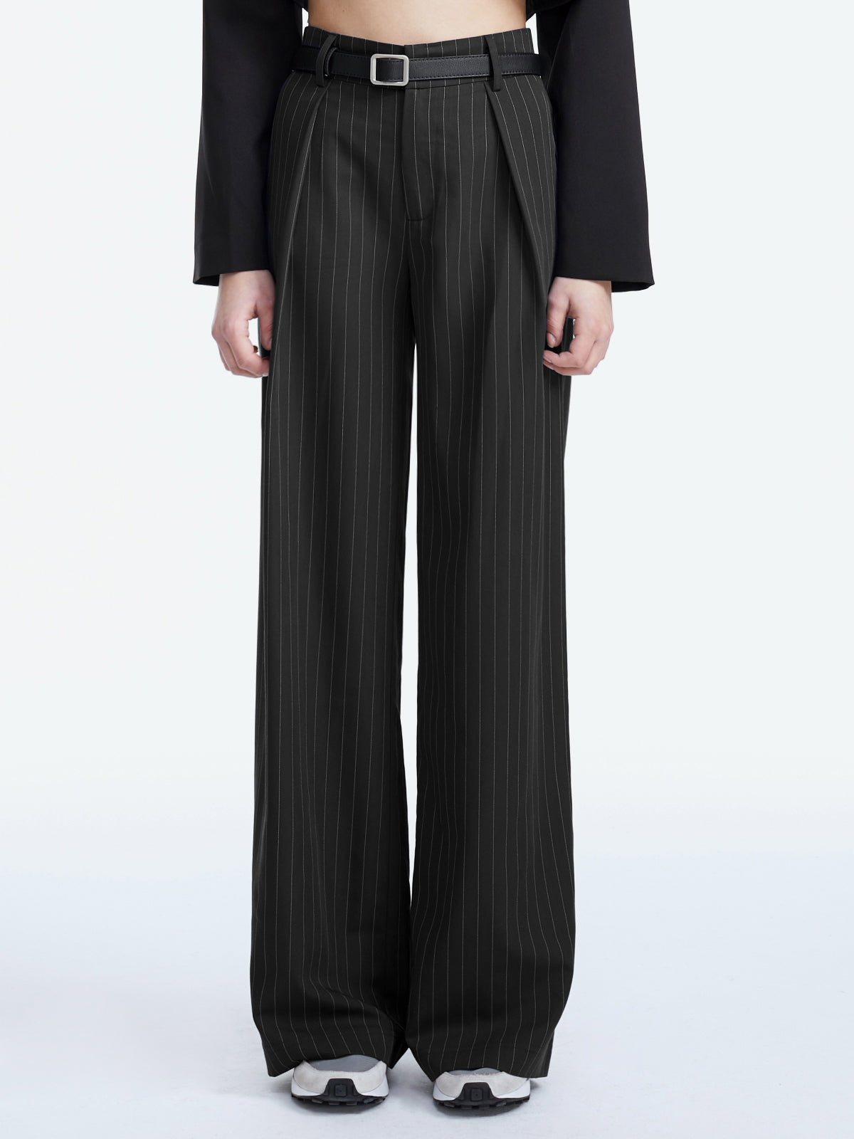 Off Duty Model Wide Leg Trousers