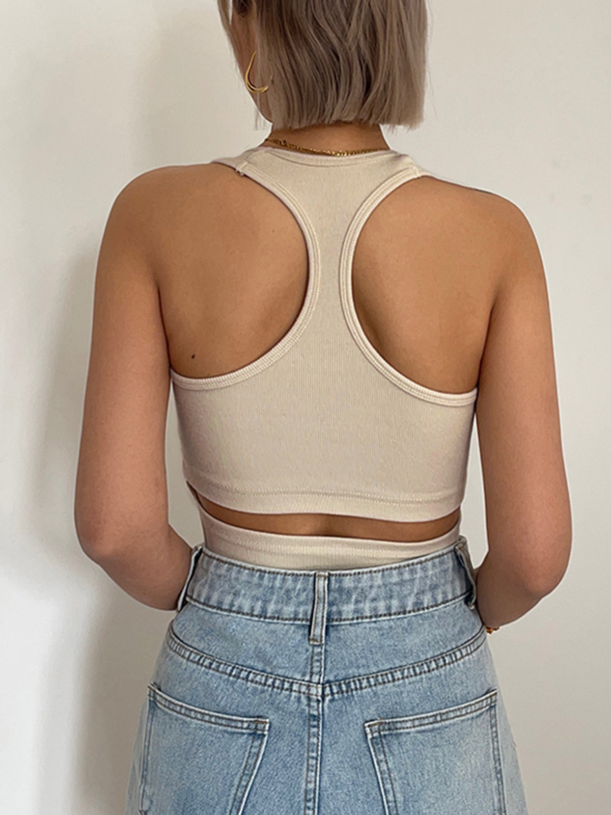 Back Cutout Crop Tank Top